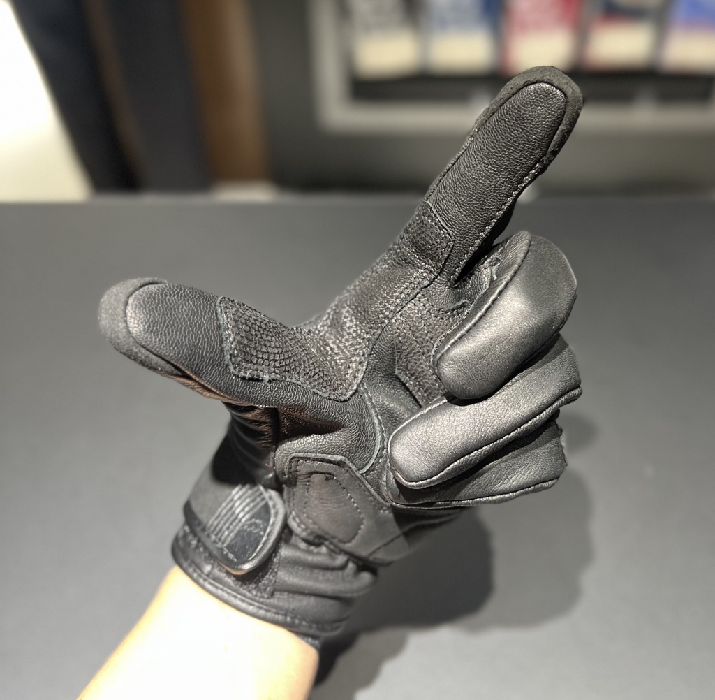 伝統の一双】K-5379 ライダースグローブ：KUSHITANI 西宮店