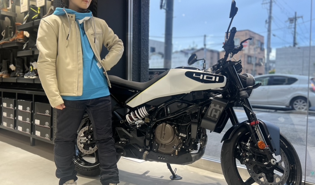 重ね着でおしゃれにK-1358 プルアップパーカー：KUSHITANI 西宮店