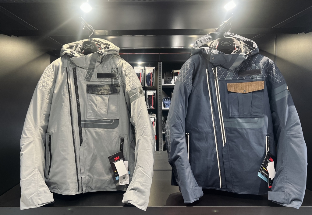 ARCTIC QUEEN フード付きジャケット ARCTIC QUEEN フード付きジャケット