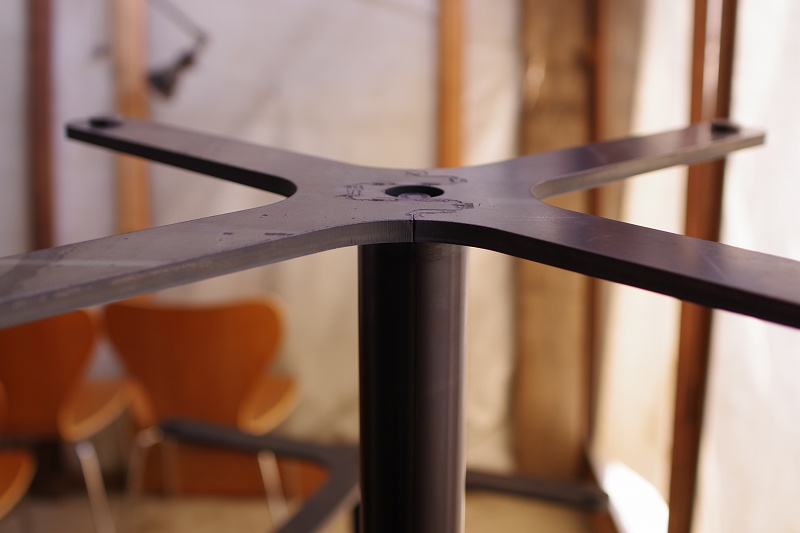 カフェテーブル脚が特大ミーティングテーブルに使える | TEKOLABO／鉄 
