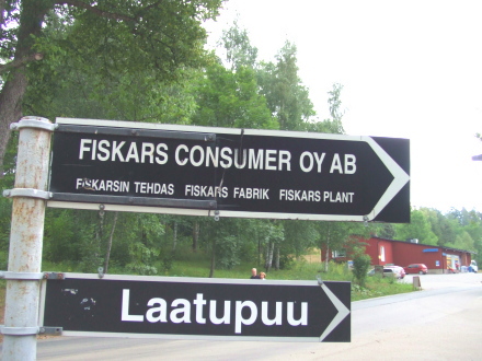 FISKARS
