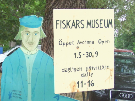 FISKARS