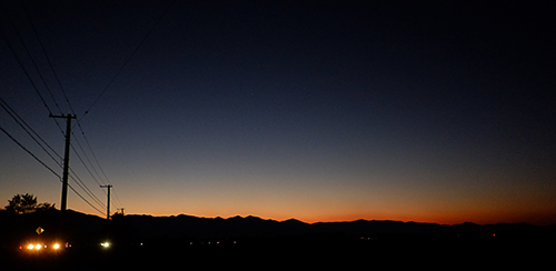 夕焼けに映る日高山脈の稜線
