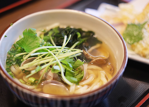 帯広“たんた家”のあさりうどん