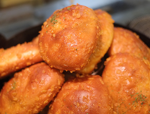 帯広“麦音”カレーパン