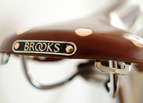 BROOKS Swift Chrome ロゴ部分