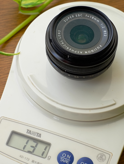 XF18mmF2.0/重さ