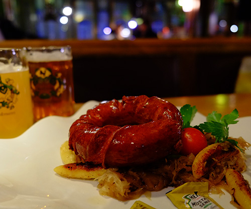 シュトゥットガルト/郷土料理の店のソーセージ料理