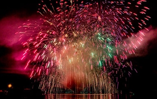 黒船祭海上花火大会