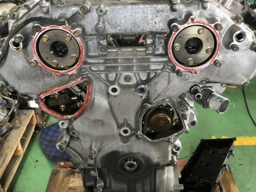 ニッサンM35ステージアオーテックバージョンのVQエンジン