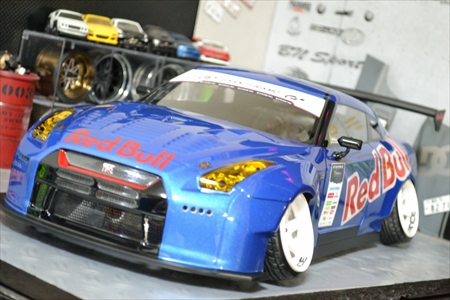Round.235 Red Bull 仕様 ヨコモ ドリフトカー用 GReddy R35 RX SPEC-D