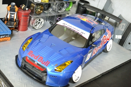 Round.235 Red Bull 仕様 ヨコモ ドリフトカー用 GReddy R35 RX
