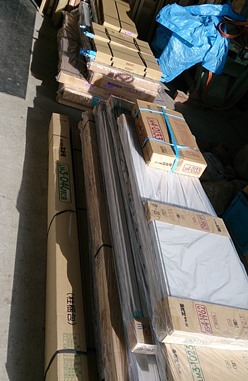 開窓 物置納入(組立前).jpg