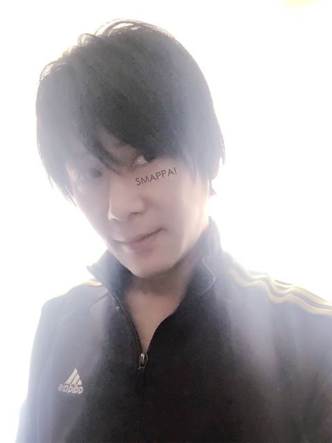 休日をのんびり過ごす余裕の大人の男