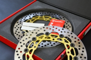 TMAX 2 brembo300mm