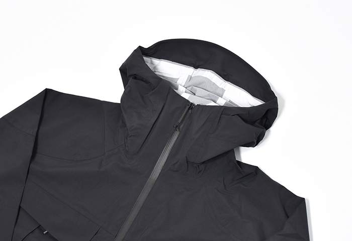 DESCENTE ddd (デサントddd) / 2.5L SHELL JACKET | MONTARA staff blog