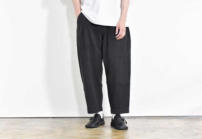 COLINA SASHIKO CURVE SLACKS black M コリーナ