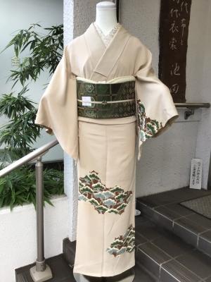 【超ポイントバック祭】 雪持ち松文様の訪問着 時代布池田ブログ | 着物・浴衣