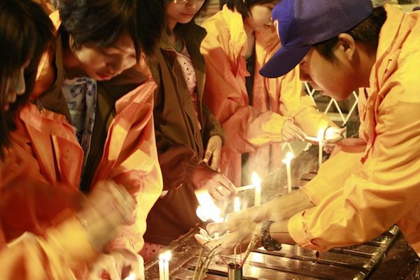 praying for Japan with loves.JPG