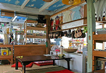 伊吹山山頂のお店2