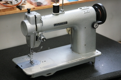 JANOME model 763 ジャノメ763の糸取りバネと釜のネジと JANOME model 763 ジャノメ763の糸取りバネと釜のネジと