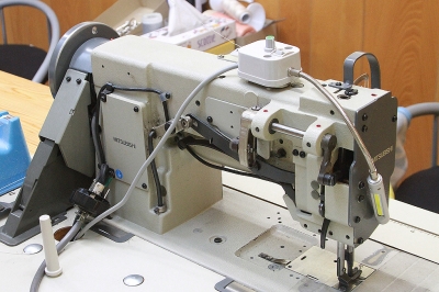 MITSUBISHI LU2-4410 三菱工業用１本針本縫い・総合送り自動糸切り