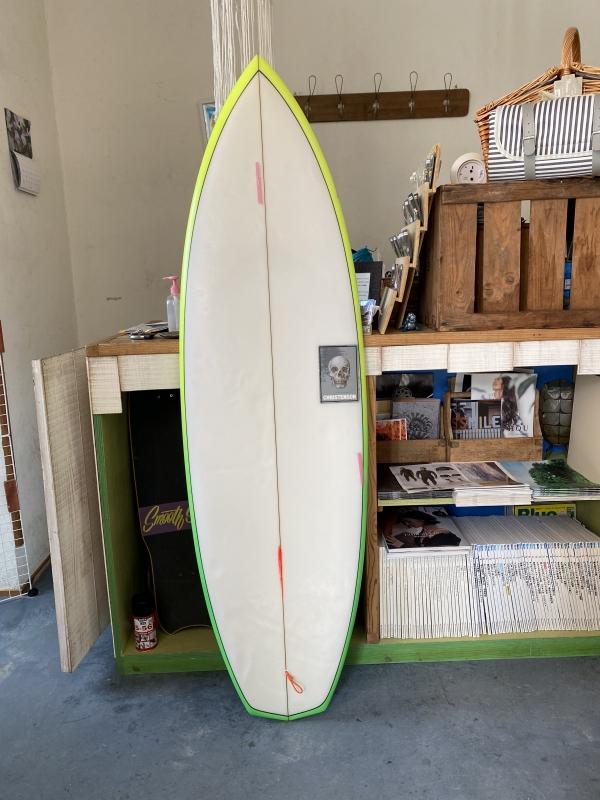 サーフボード5'10　リペア、割れ無し 23s-qua-pursutpls_2.jpg