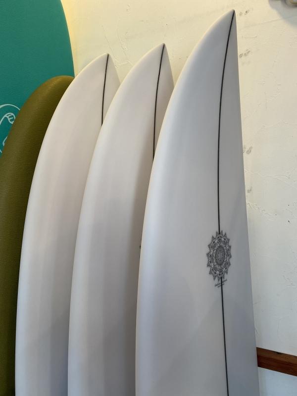 グンタ・ロン・サーフボード