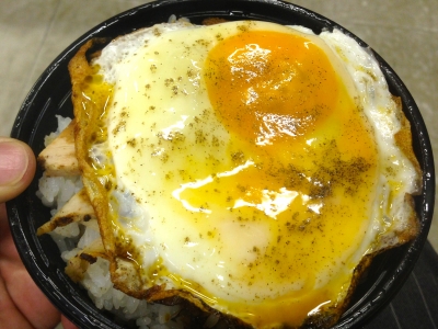 今治名物「焼き豚卵飯」