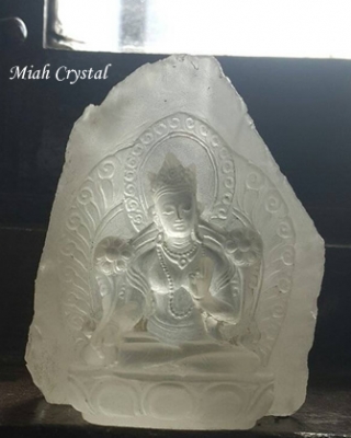 ヒマラヤ水晶彫刻　ミーアクリスタル