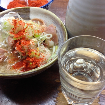 秋田屋の煮込み
