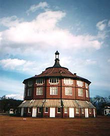 清春芸術村:ラルーシュ