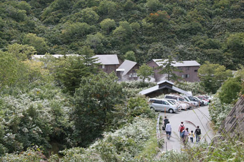玉川温泉・建物全景