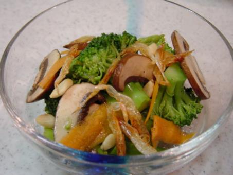ブロッコリーとアスパラの温野菜サラダ