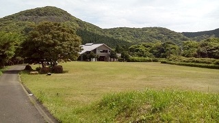 白岳公園キャンプ場広場
