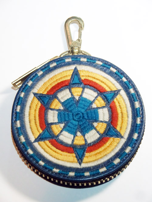 小物 blackmeans Embroidery Circle Pouch Black blackmeans Embroidery Circle Pouch Black - メルカリ