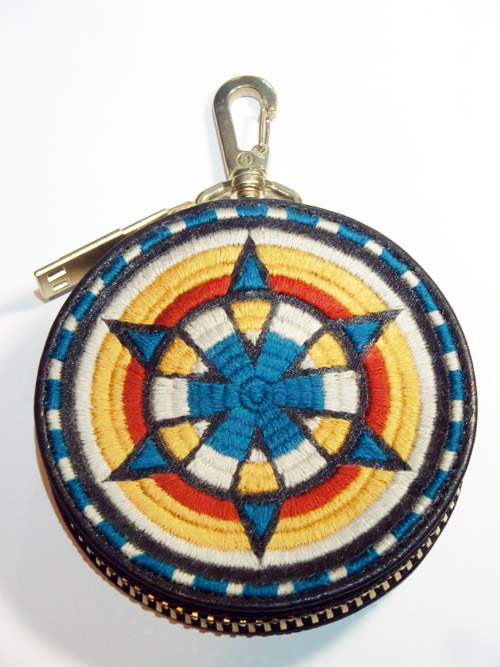 blackmeans Embroidery Circle Pouch Black 更新1219□【black means