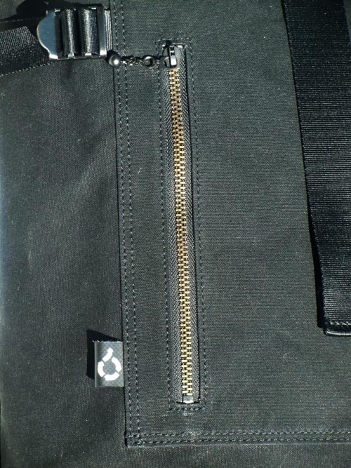 ■ACT_DICOVER BAG MINI BLACK■
