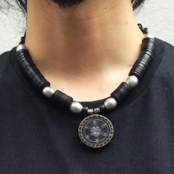 GARA アンティーク レコード盤ビーズ ネックレス blackmeans GARA アンティーク レコード盤ビーズ ネックレス blackmeans
