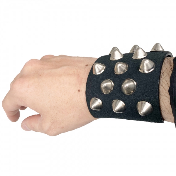 更新1130□【blackmeans】STUDS LEATHER WRISTBAND