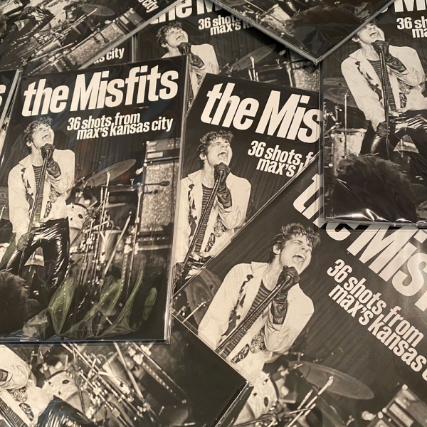 更新0107□SEX PISTOLS / MISFITS / BLACK FLAG Photo book
