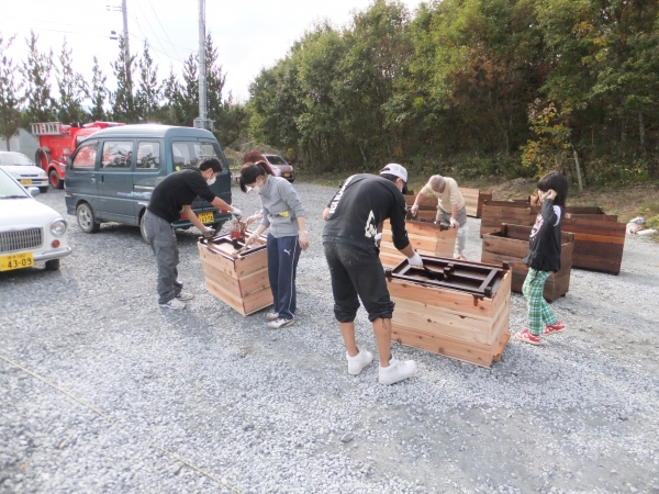 先生方の塗装作業
