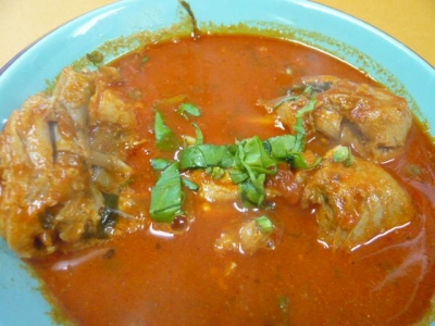 骨付きチキンのカレー