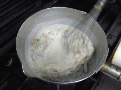 牛乳半分入れます