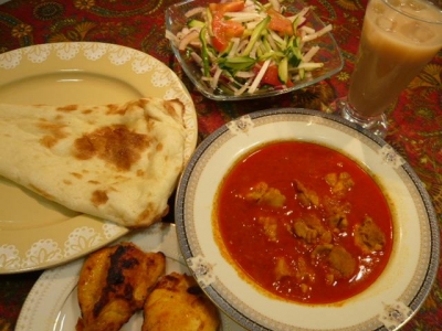 チキンカレー・タンドリーチキン・ナン・サラダ・チャイ