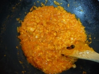 スパイスを入れる