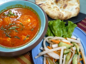 チキンカレー・ナン・サラダ