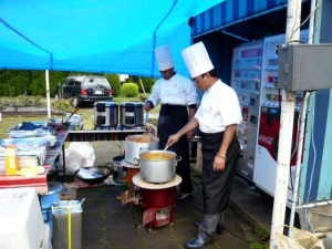 カレー調理中