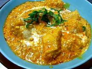 チーズ入りチキンカレー