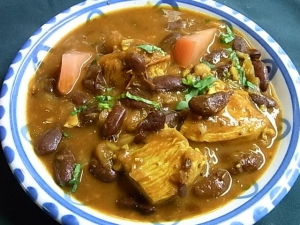 豆とチキンのカレー